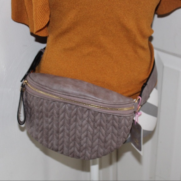 Handbags - Belt Bag